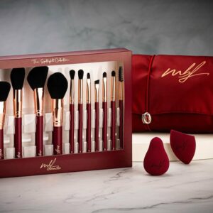 PROMO DIA DE LA MUJER - THE SPOTLIGHT COLLECTION BRUSH SET + THE SPONGE DUO + NECESER MBL